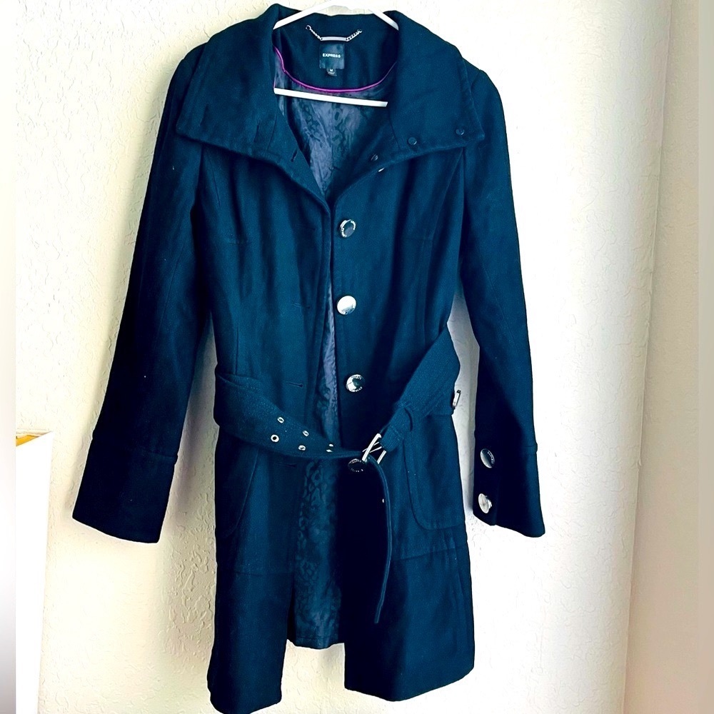 - Express Coat